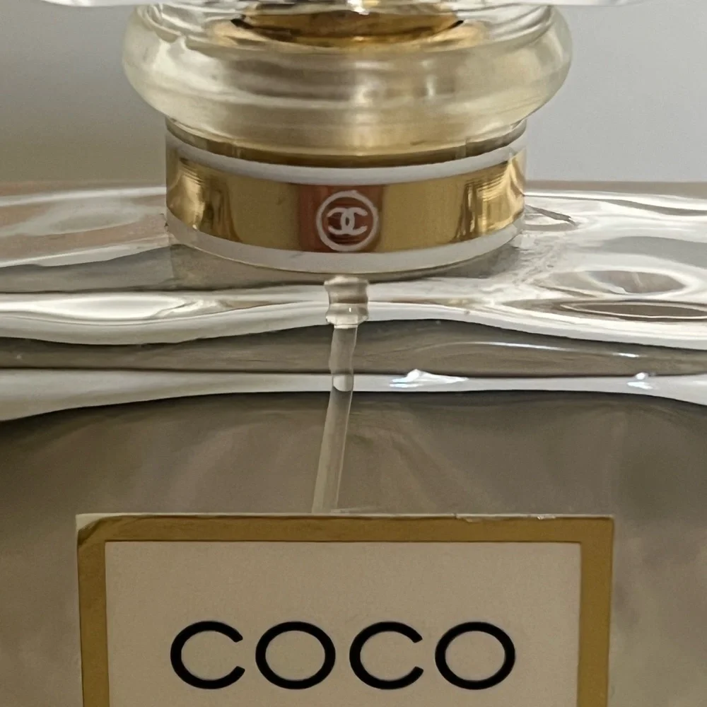 CHANEL Coco Mademoiselle Perfume with Gold and Clear Design - Picture 4 of 9